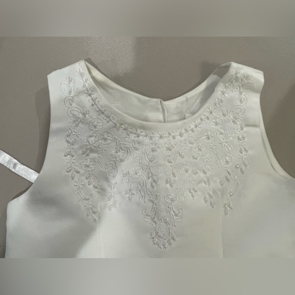 Baptism/Christening Dress with Bonnet - Picture 7 of 10